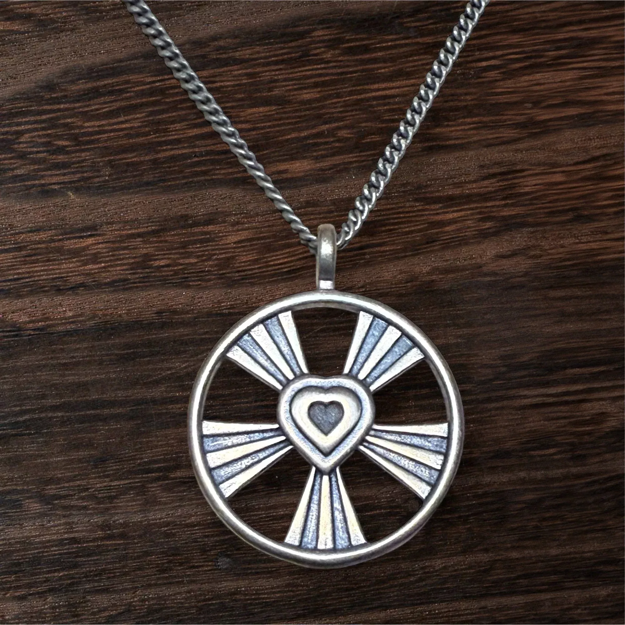 LOVE Shining Heart Necklace - Bronze