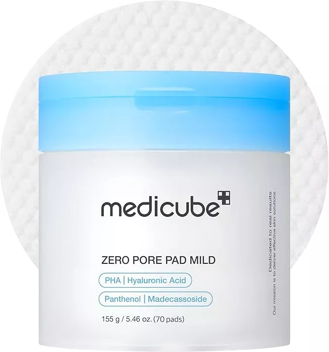 Medicube Zero Pore Pads Mild 2.0 (70 units) - Gentle Calming Toner Pads for Exfoliation, Minimizing Pores, and Blackhead Removal with PHA - Ideal for All Skin Types - Korean Skin Care