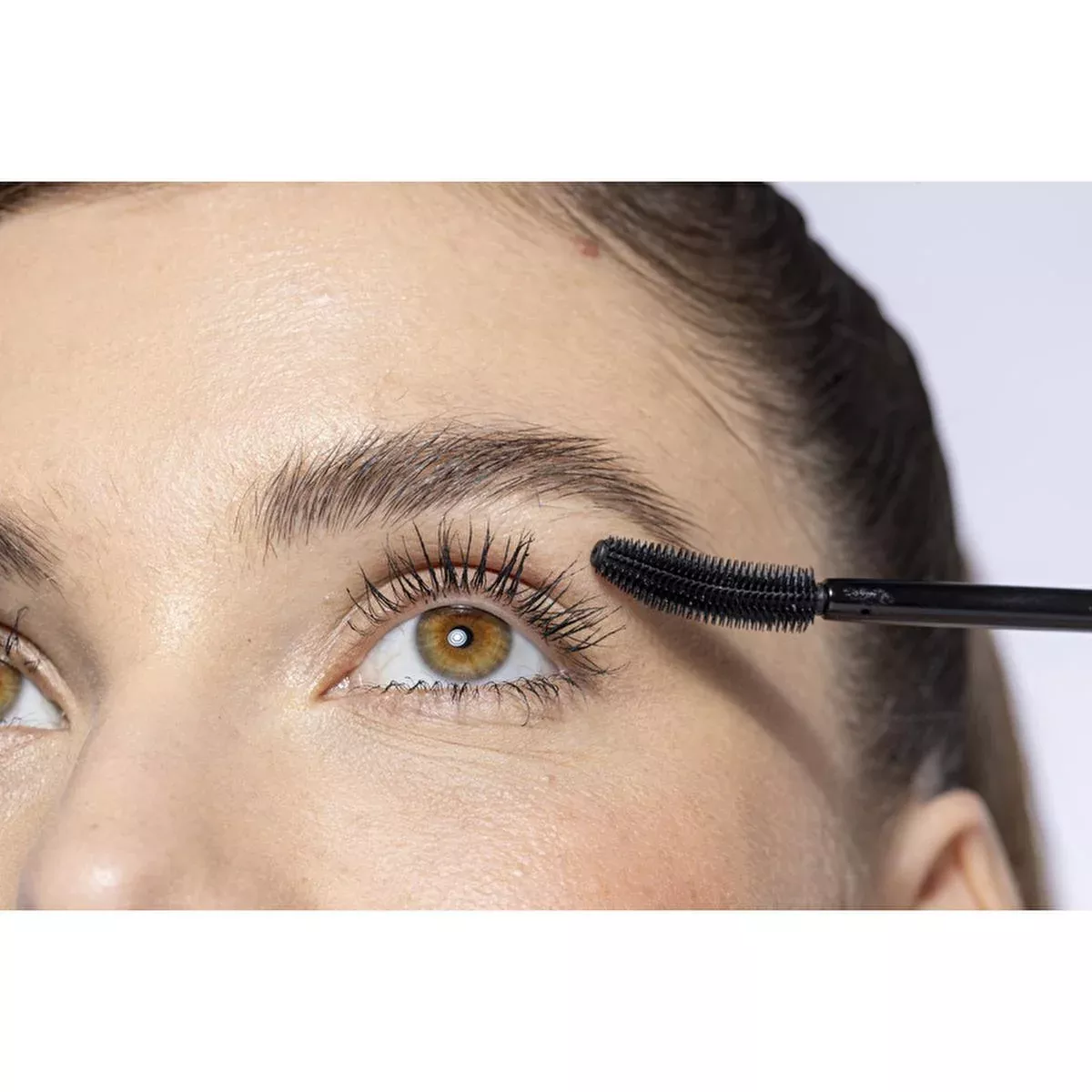 wet n wild Mega So Define Volumizing Mascara: Dramatic Volume, Definition & Vitamin E for Lash Health